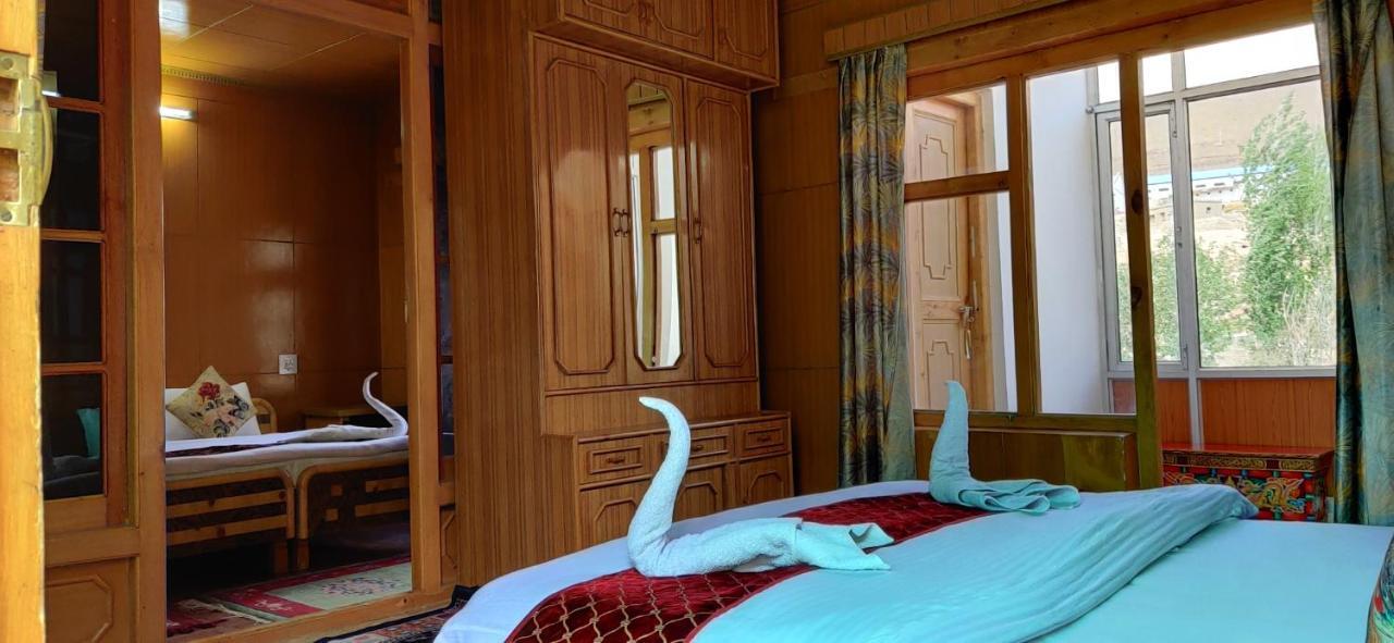 Youthok Guest House Leh Extérieur photo