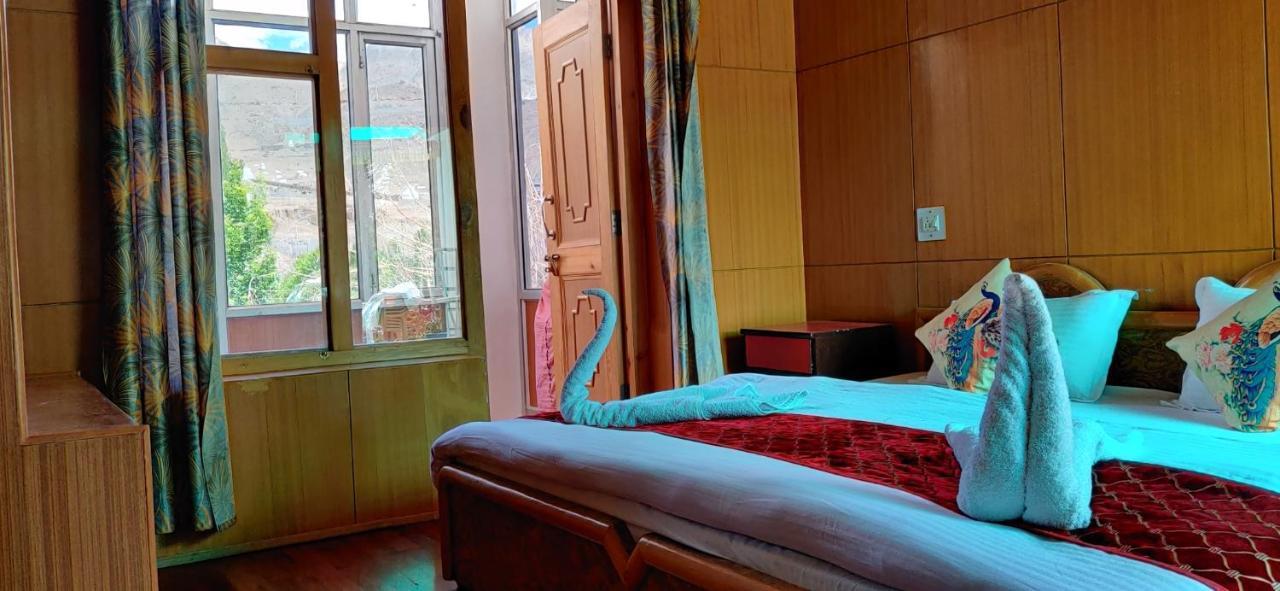 Youthok Guest House Leh Extérieur photo