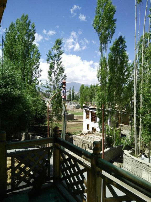 Youthok Guest House Leh Extérieur photo