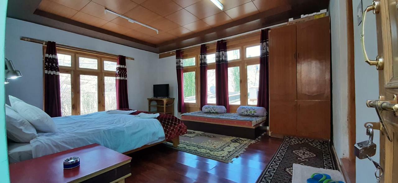 Youthok Guest House Leh Extérieur photo