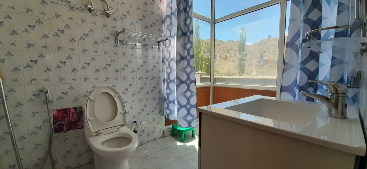 Youthok Guest House Leh Extérieur photo